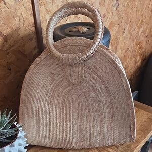 Elegant Tan Woven Handbag
